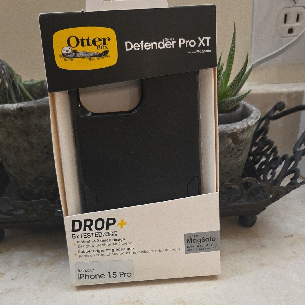 OtterBox Black Defender Pro XT Case for iPhone 13 Pro